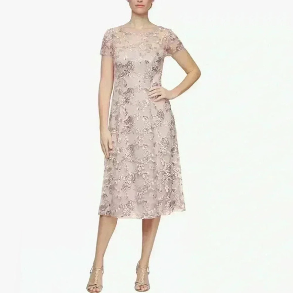 SLNY Women Tea Length Cap Sleeve Illusion Neckline Embroidered Lace Dress NWT - Picture 1 of 7